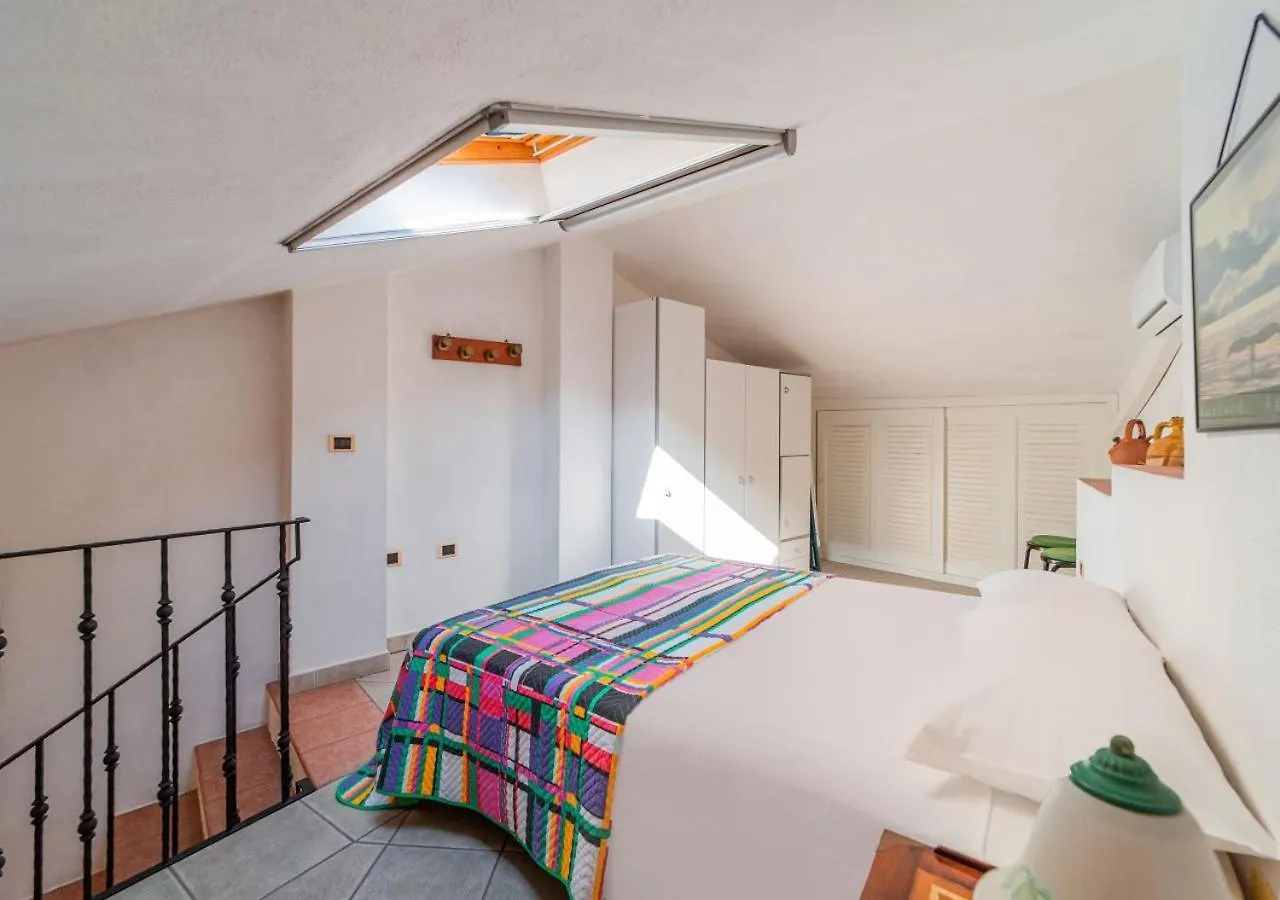 Apartment Murphy Holiday Home - Casa Papini La Maddalena