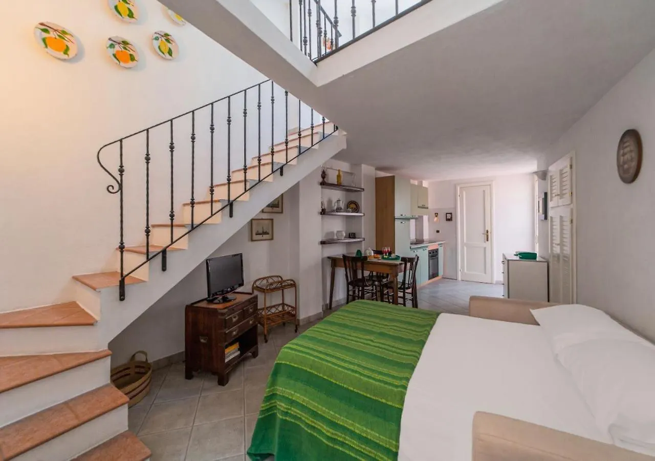 Apartment Murphy Holiday Home - Casa Papini La Maddalena  Italy