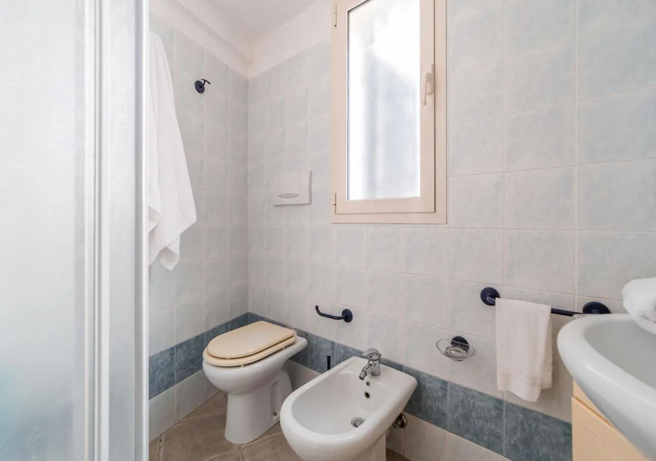 Apartment Murphy Holiday Home - Casa Papini La Maddalena  Italy